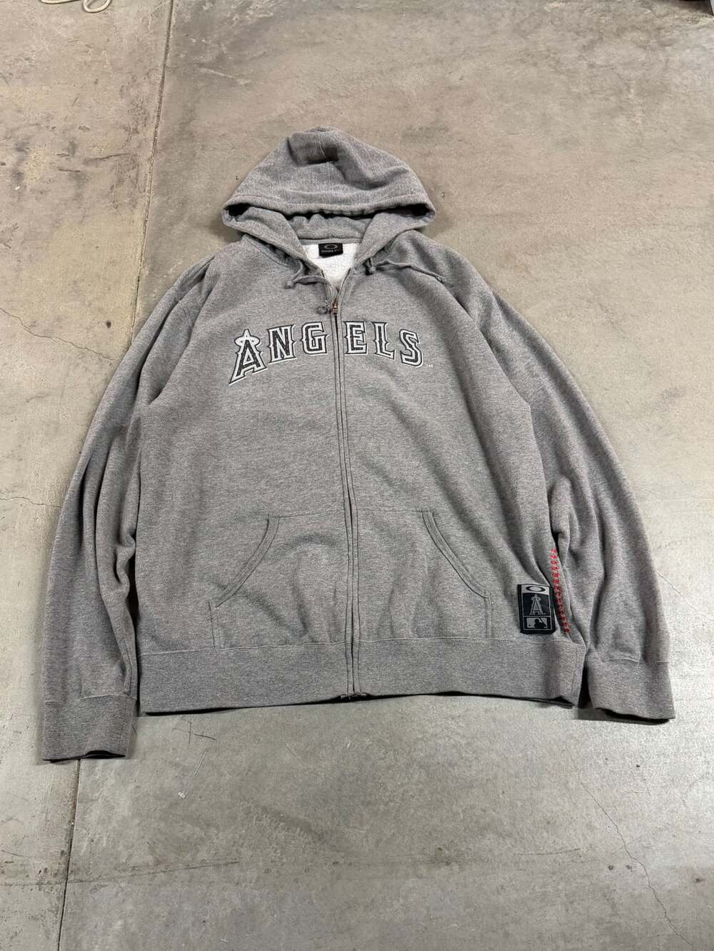Oakley Los Angeles Angels Zip Hoodie Size XXL Gray